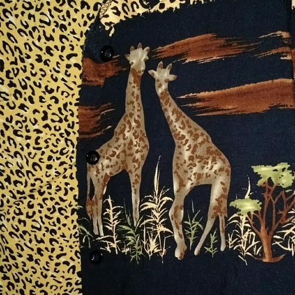 BEA Classics - Animal Print Tank Top & Over Shirt - Picture 4 of 7